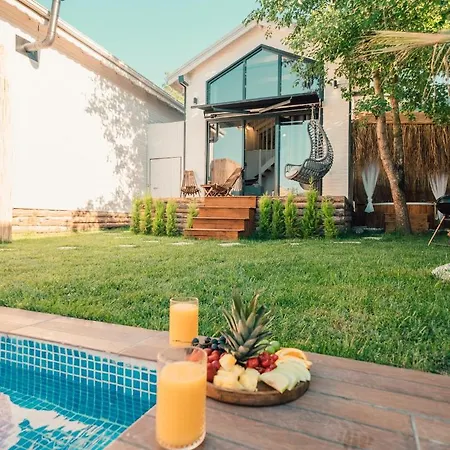 Dom wakacyjny Lemoon House *